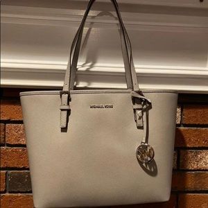 Michael Kors medium JS carry all tote